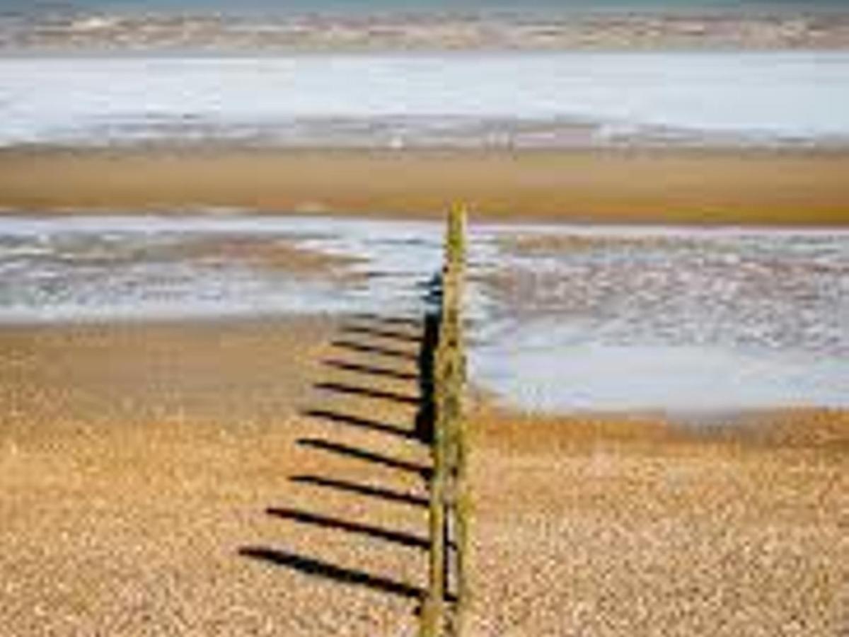 Pass The Keys Fabulous Beach Front Holiday Location Lydd Exteriér fotografie
