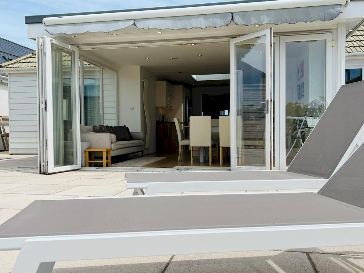 Pass The Keys Fabulous Beach Front Holiday Location Lydd Exteriér fotografie